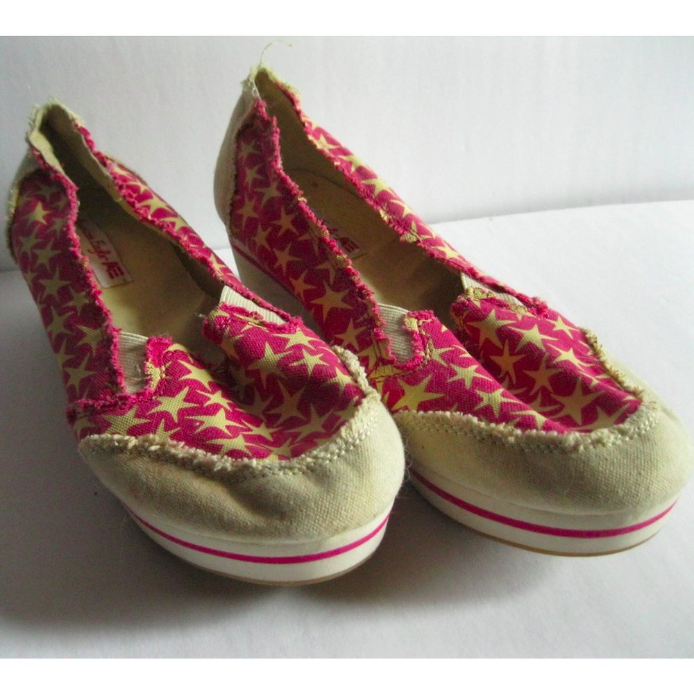 American Eagle Pink and Yellow Star Slip On Wedges